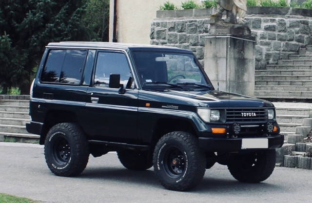 Toyota Land Cruiser Kzj 70 LX 3.0 Turbo