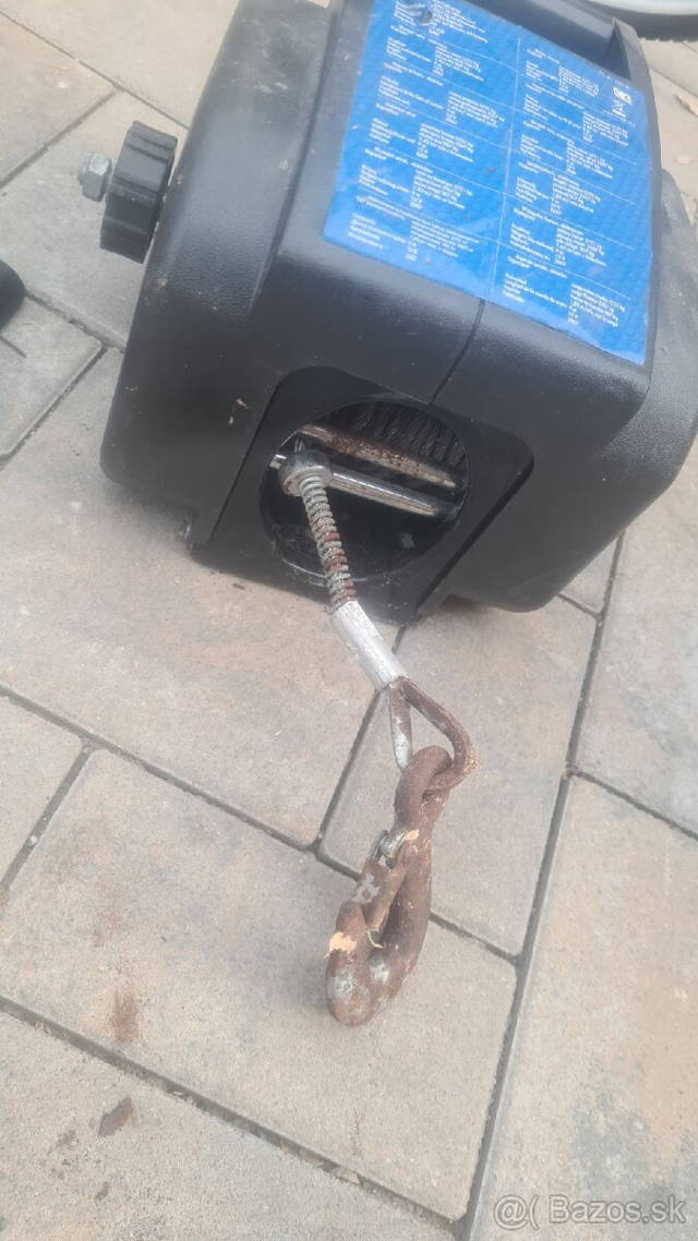 Elektrický naviják 12V