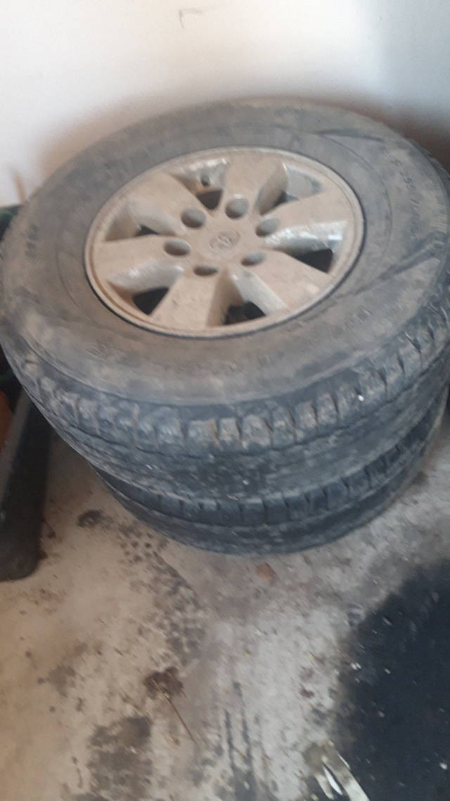 255/70R15 elektrony toyota hilux+pneumatiky