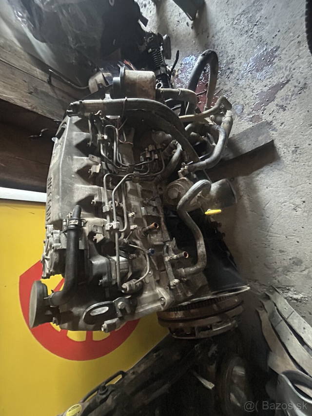 Y61 motor