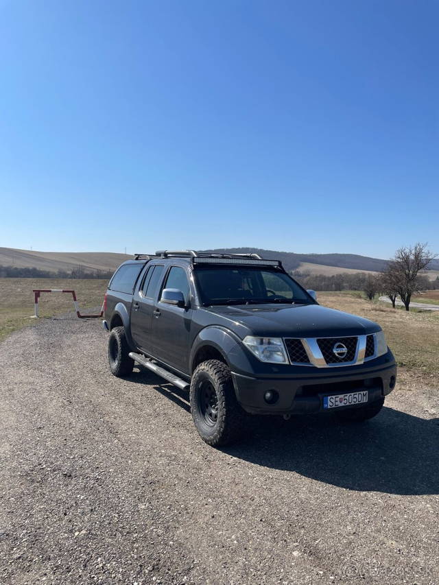 Navara D40