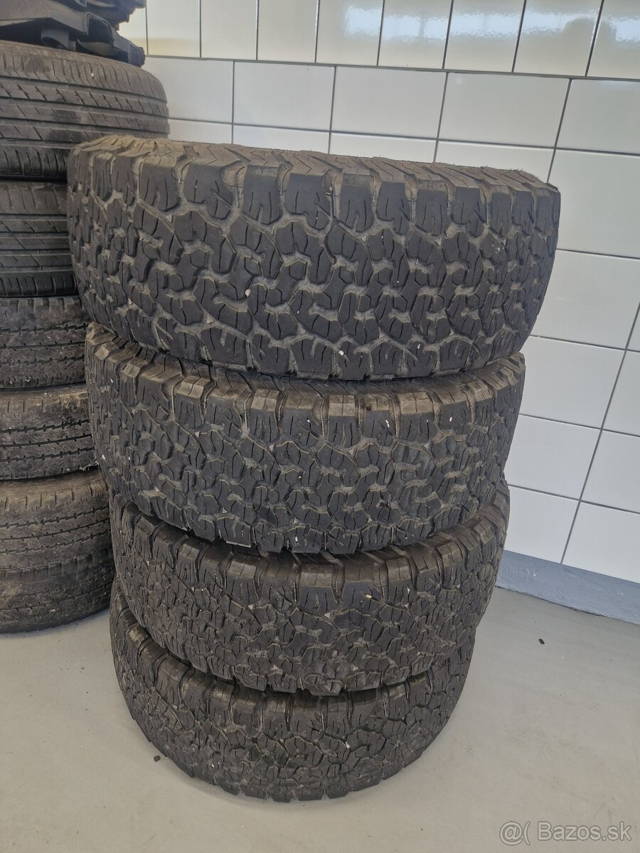 285/70 r17 BfGoodrich All-Terrain 4ks