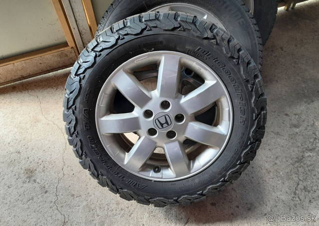 Predam pneu 225/65 R17 BF GOODRICH