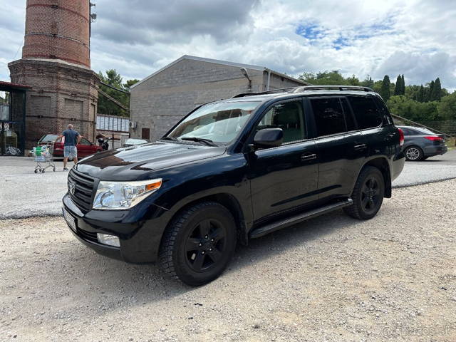 Land cruiser V8 200 5.7 benzin