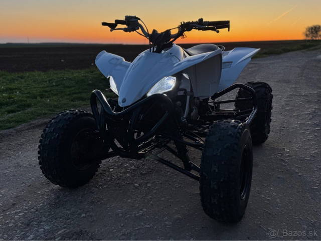 Yamaha YFZ 450 biele ŠPZ nová STK