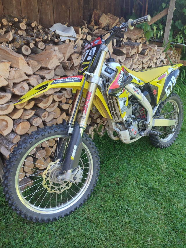 Suzuki rmz 250
