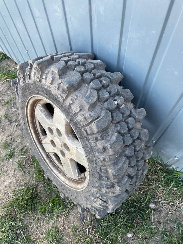 Offroad t3 koleso r16
