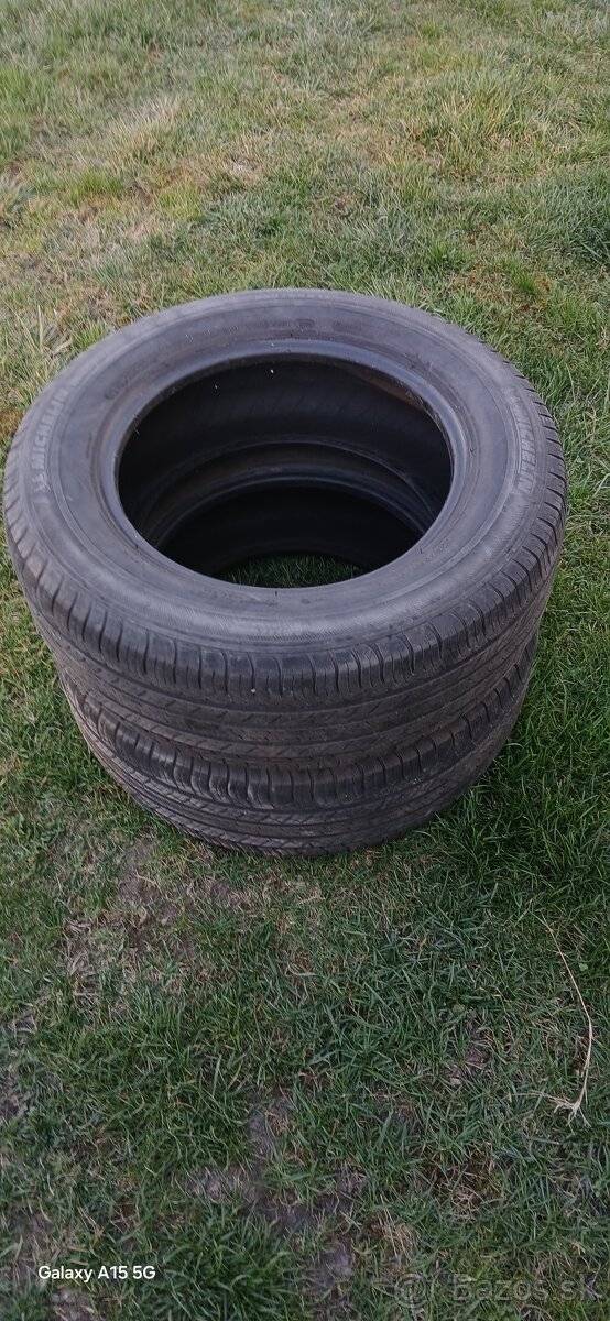 Pneumatiki michelin R17