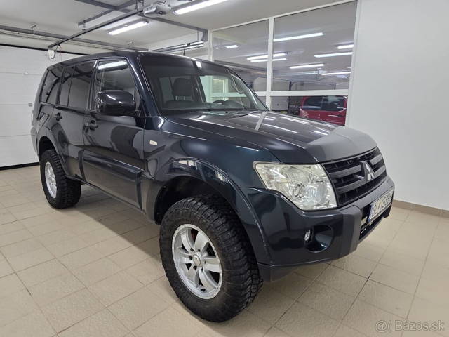 Mitsubishi Pajero 3.2DI-D M/T