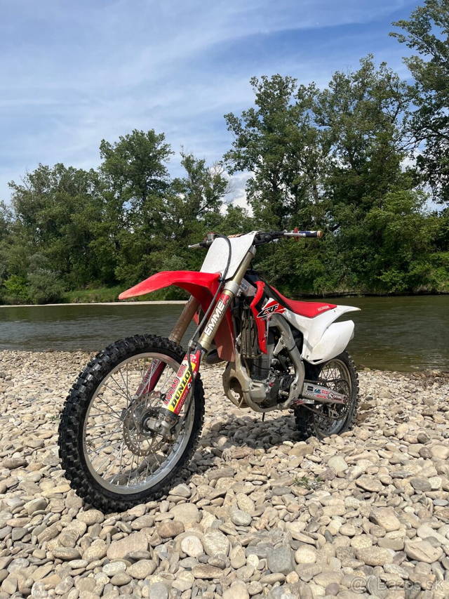 Predam hondu crf450