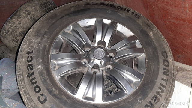 Predám hliníkové disky aj s pneumatiky Hilux