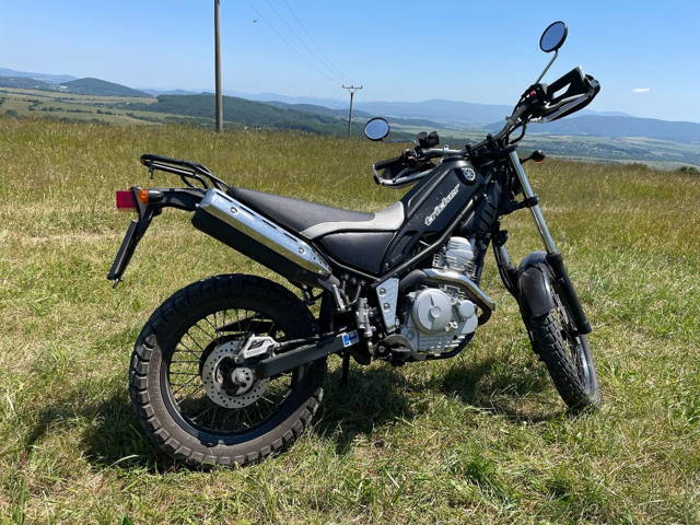Yamaha XG 250 Tricker