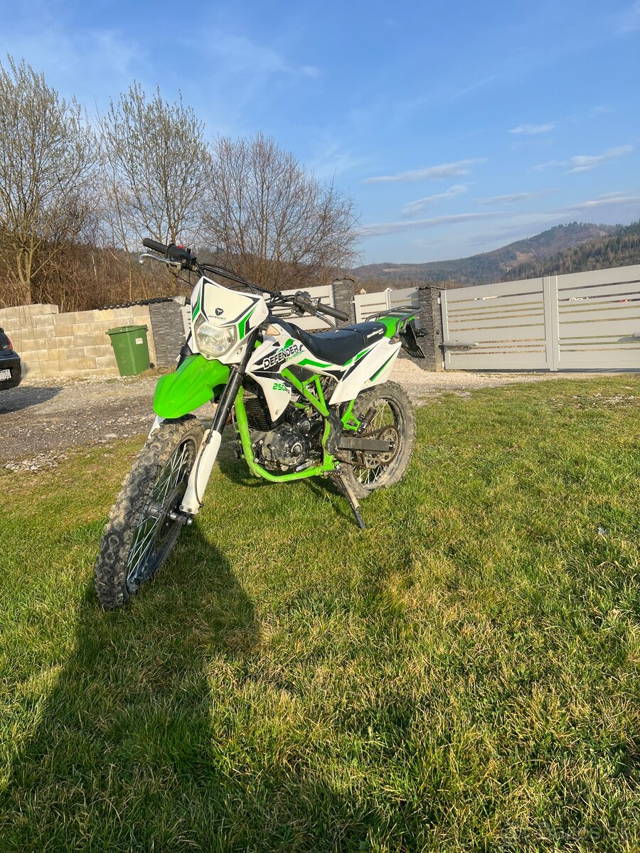 Defender 250 2023