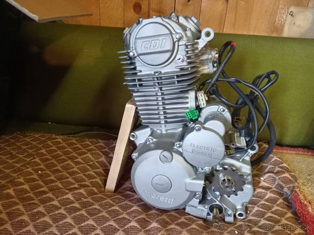 Honda motor 250