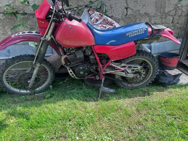 Hona XL 600