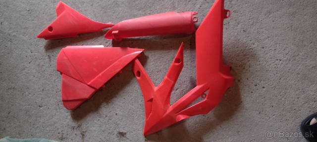 Plasty BETA X trainer 2019