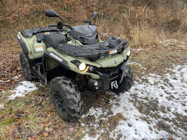 can am outlander 4x4,špz