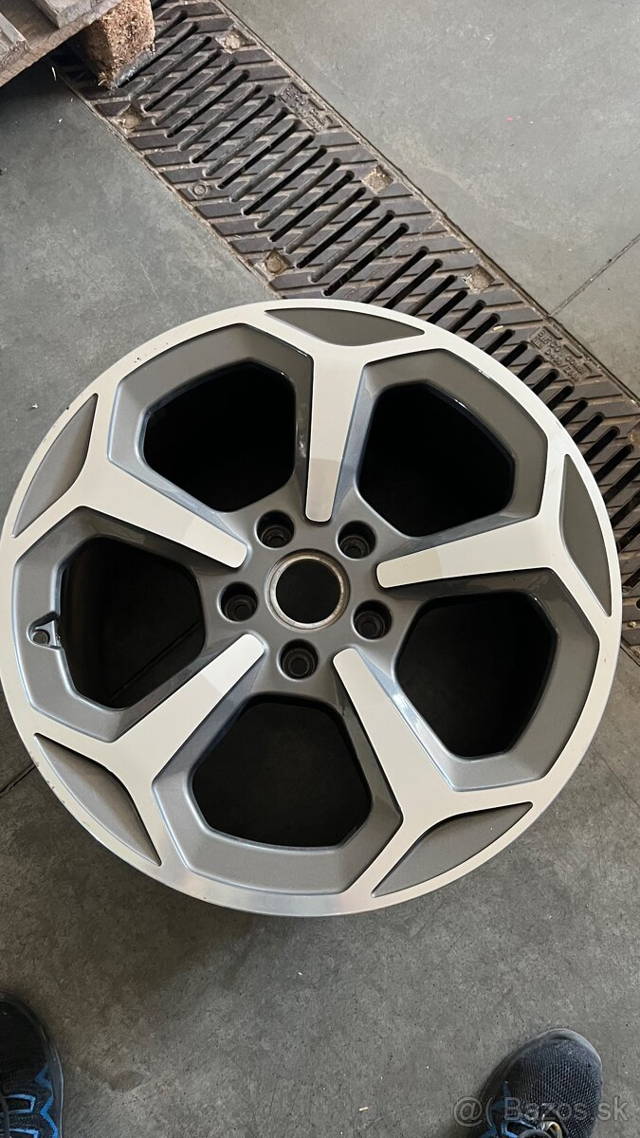 Elektrony Taycan CUV OFFROAD 11Jx20 H2 ET60