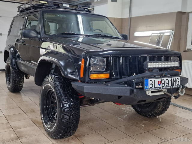 Jeep Cherokee XJ 2.5i