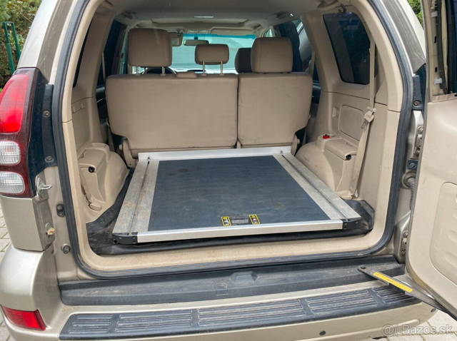 Výsuvná podlaha do kufra Toyota Land Cruiser 120 (2003-2009)