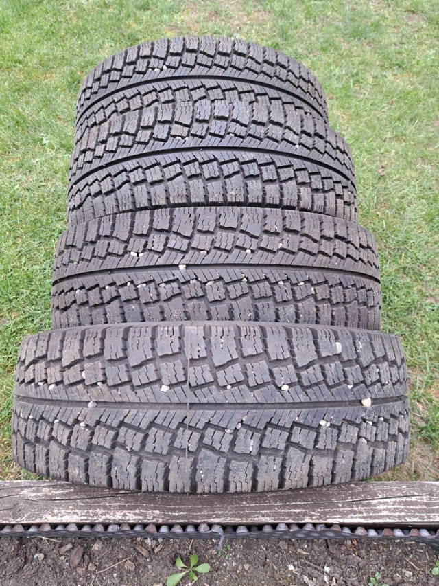 Celorocne pneu 205/65 r16