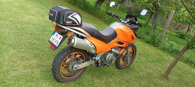 Suzuki XF 650 Freewind 34,5kw