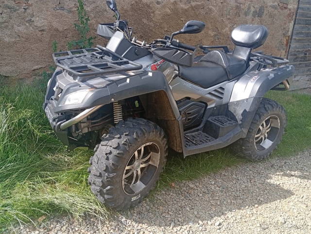Cf moto gladiátor x8