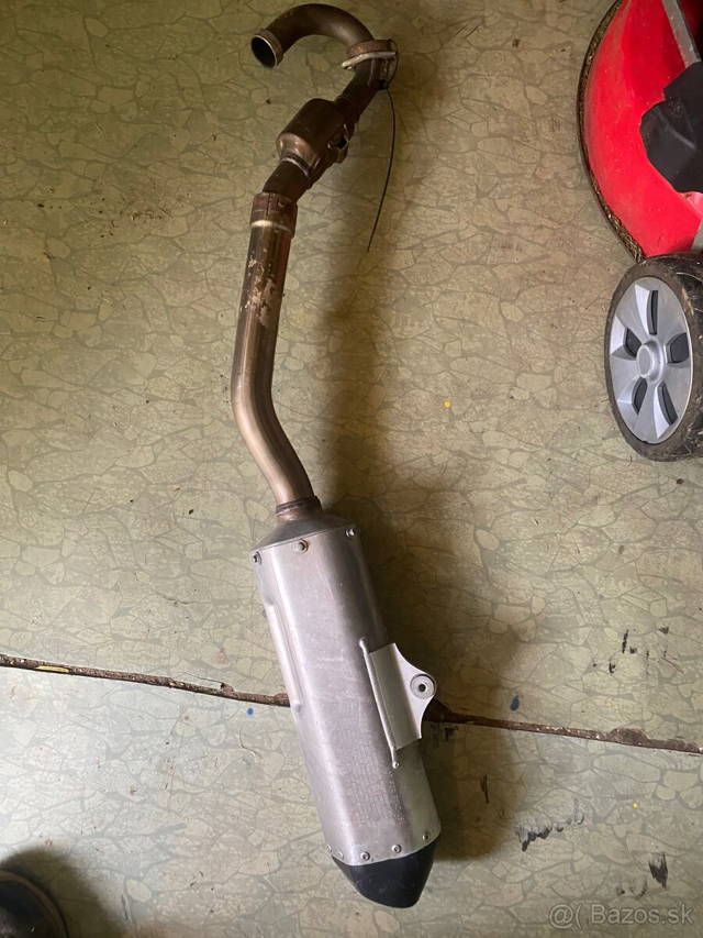 Zvod s koncoukou na Kawasaki KXF 250 komplet výfuk