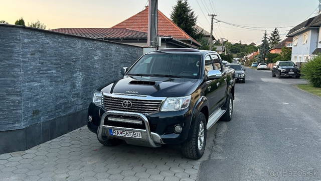 Toyota Hilux 3.0 D-4D 126Kw 4x4 A/T 5