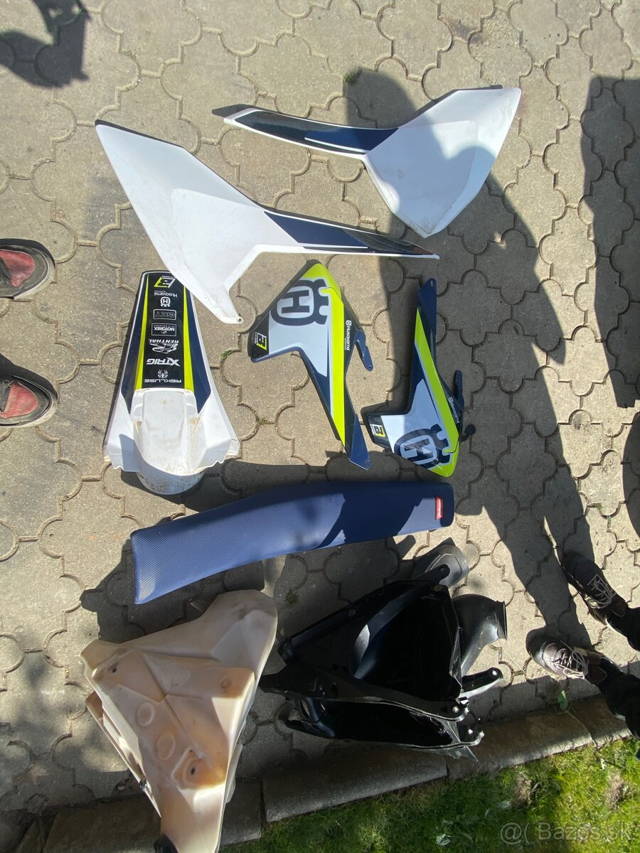 Husqvarna plasty a podsedadlovy rám nádrž